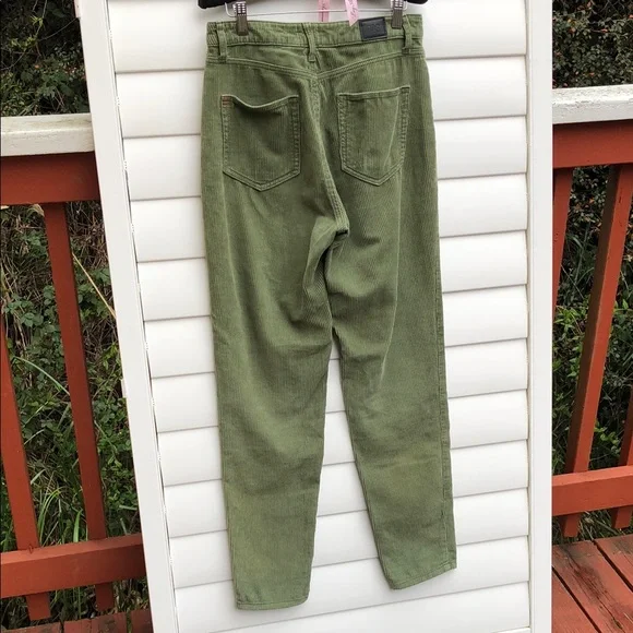 Urban Outfitters Mom High-Rise Corduroy Pants - Picture 13 of 16